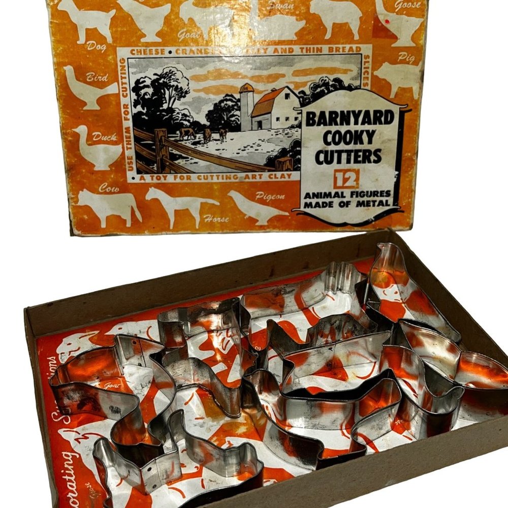 Vintage Barnyard Cooky Cookie Cutters 12 Animal Figures in Box